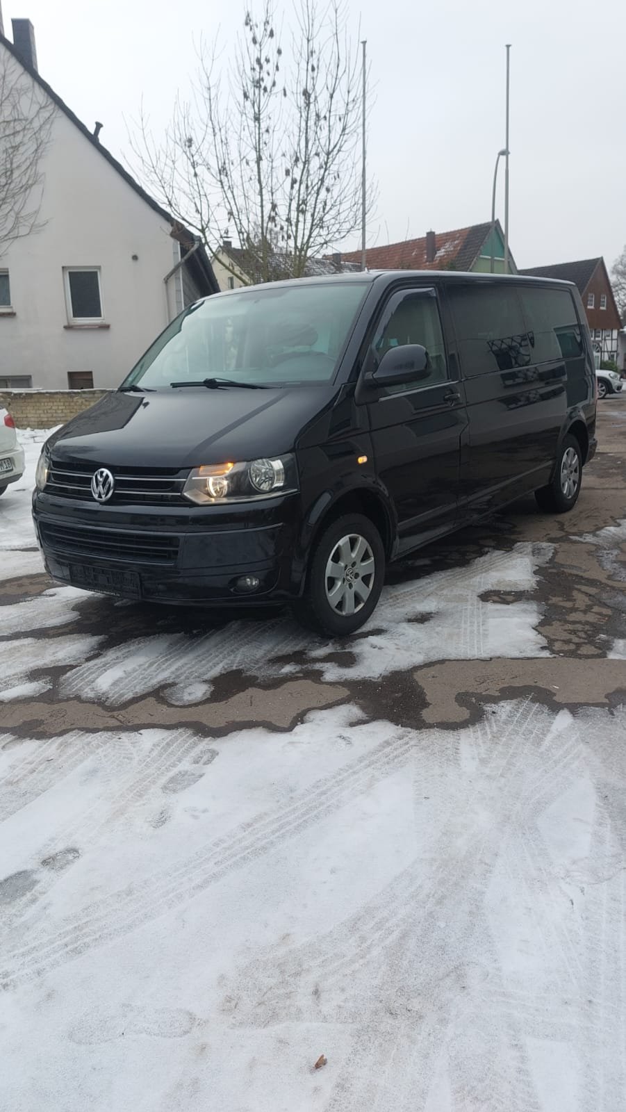 Volkswagen Caravelle – Schwarz – 8-Sitzer